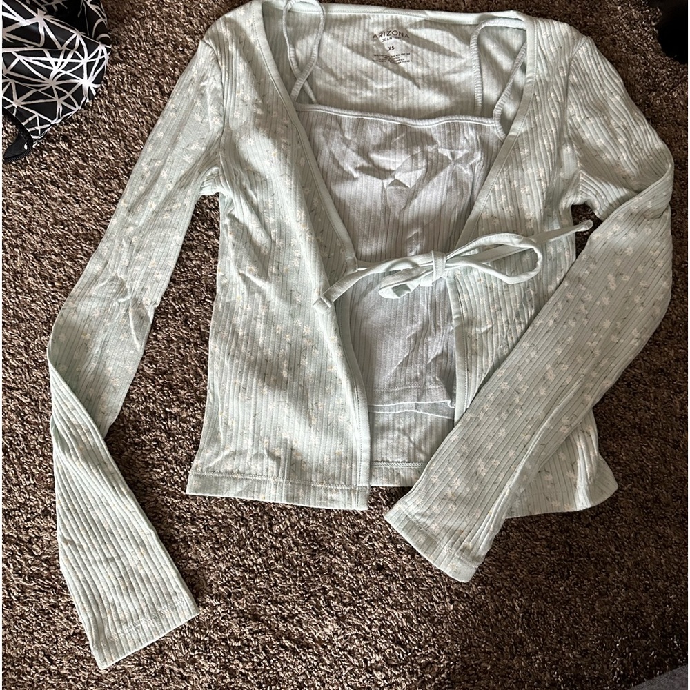 Arizona long sleeve, top Tie  front closure